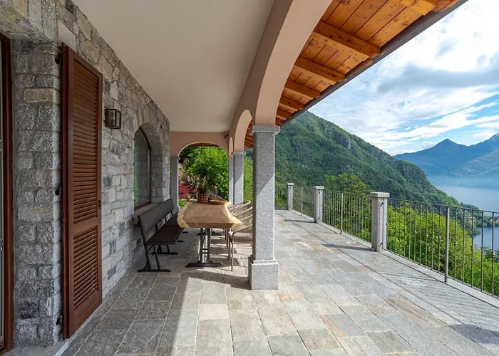 Rosa - Plesio By Lovecomo * Barna